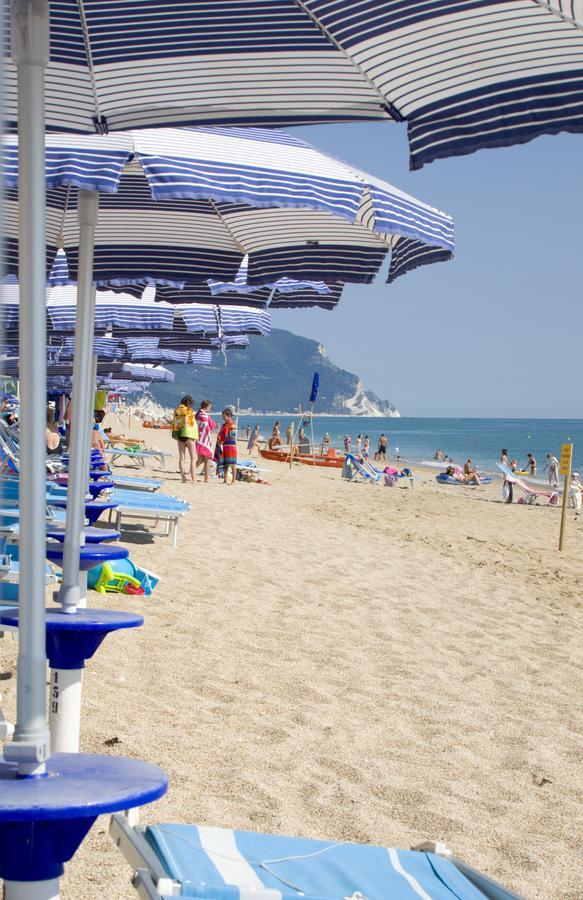 Villaggio Riva Musone Porto Recanati Eksteriør bilde